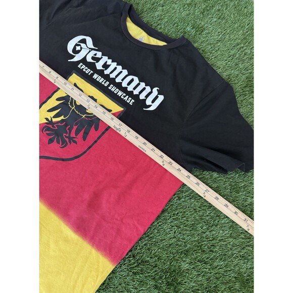 Disney Parks Germany Epcot World Theme Park Showcase T-shirt Men’s Size XL - Picture 4 of 6